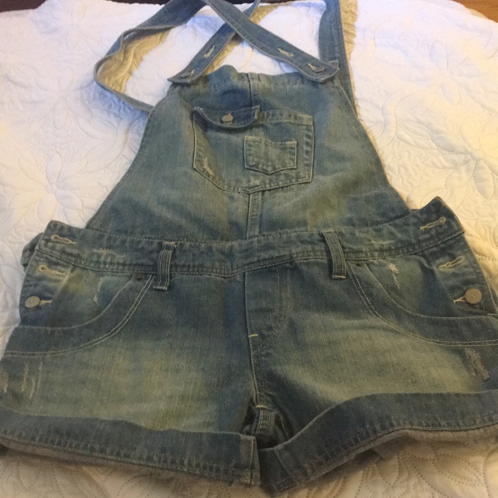 Overall shorts
